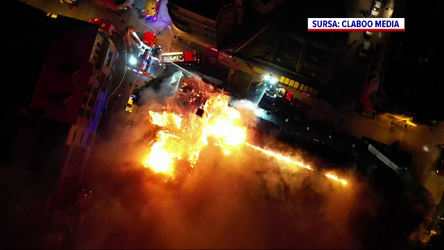 Incendiu uriaș la sediul Arhiepiscopiei Tomisului. Flăcările au fost stinse după patru ore. VIDEO
