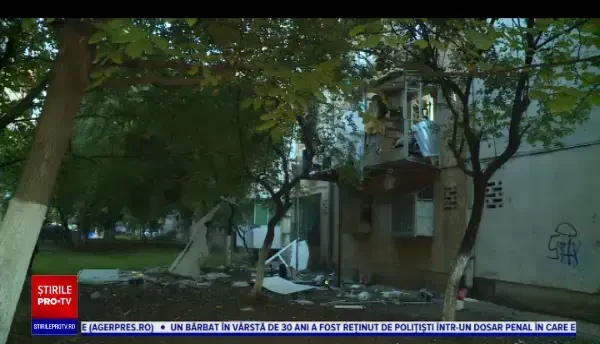 Explozie puternică într-un bloc din Sectorul 4 al Capitalei. „Am crezut că e vreo bombă, să sărim de la etaj”