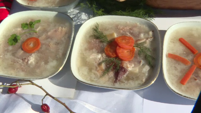 Festivalul Piftiilor și al Sarmalelor. Juriul a oferit și un pont celor care vor să-și surprindă oaspeții de Crăciun