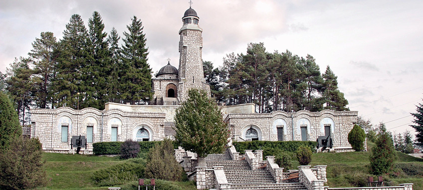 Mausoleul Eroilor de la Mateiaș