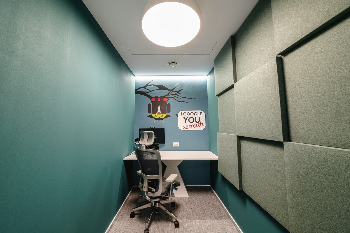 Cum arată noul birou Google România. Clădirea se află în zona Piața Unirii din București. GALERIE FOTO