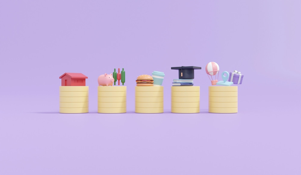 Raport: Valoarea coşului minim de consum pentru un trai decent pentru o familie de 2 adulţi şi 2 copii: 8.659 lei