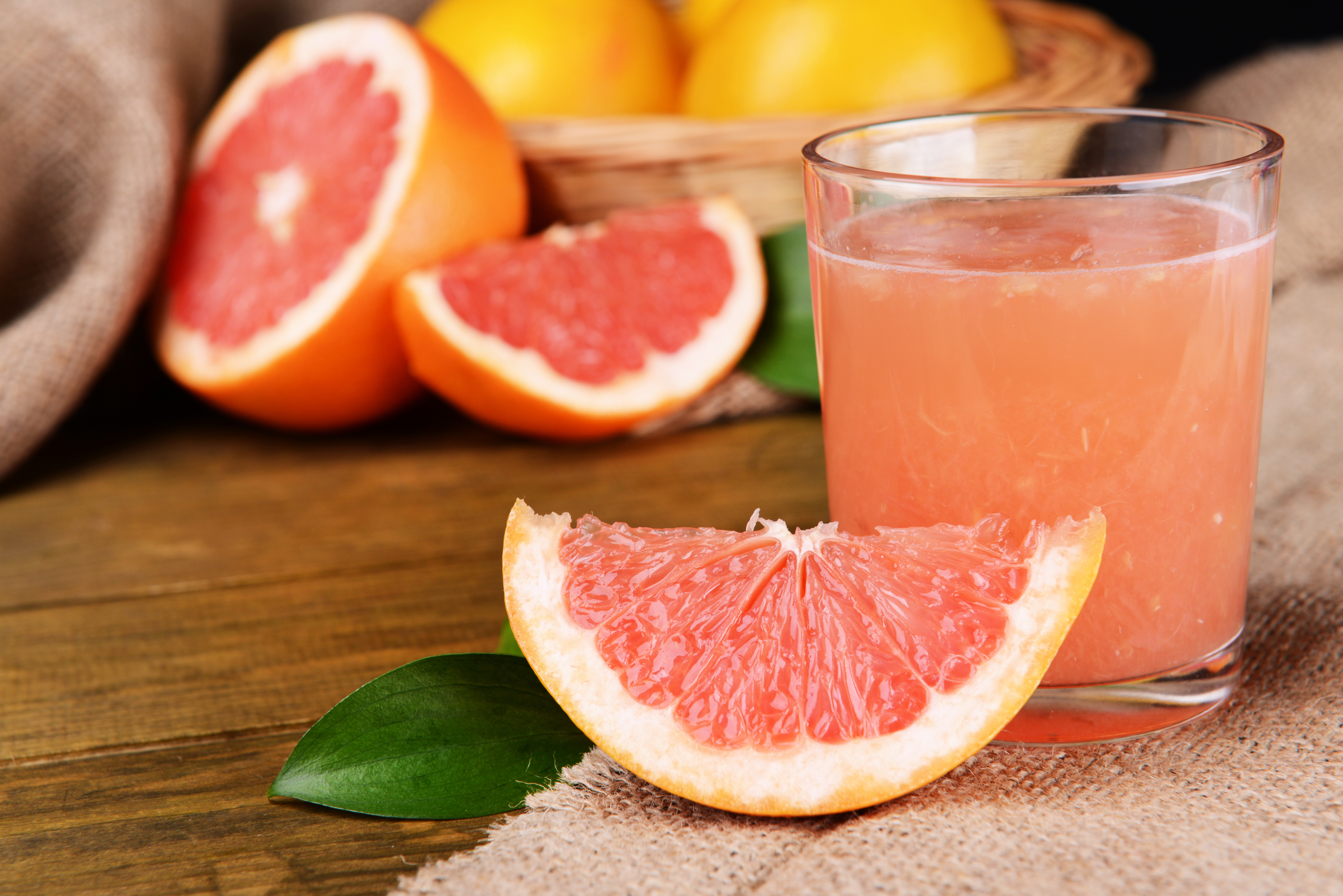 Grapefruit-ul poate cauza hemoragie sau comă diabetică în combinație cu anumite medicamente. Explicația specialiștilor
