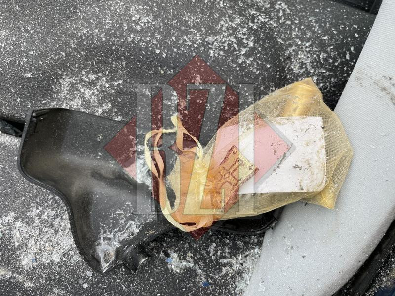 Ce s-a găsit în BMW-ul tânărului care a murit după ce a lovit violent o basculantă, în Iași. „Nici nu a frânat”