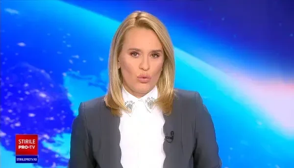 Un nou incident în pasajul Unirii. Un autocar a rămas blocat la intrare, deoarece șoferul nu a respectat limita de înălțime