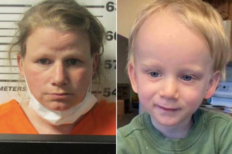 O femeie care și-a ucis cu brutalitate fiul de trei ani a încercat să dea vina pe câine și pe sora ei