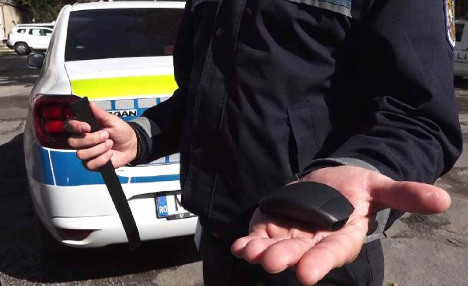 Cum a fost pedepsit un individ din Focșani care și-a distrus brățara de monitorizare montată de polițiști