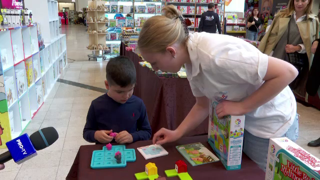 Caravana cu jocuri a ajuns la Iași. Copiii și cei mari s-au distrat și au legat prietenii