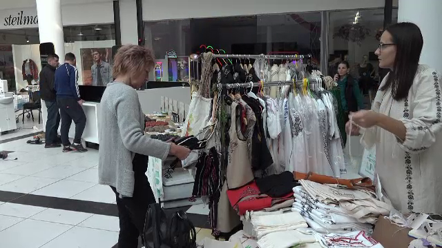 Târg dedicat produselor din cânepă la Oradea. Standurile le-au atras atenția vizitatorilor