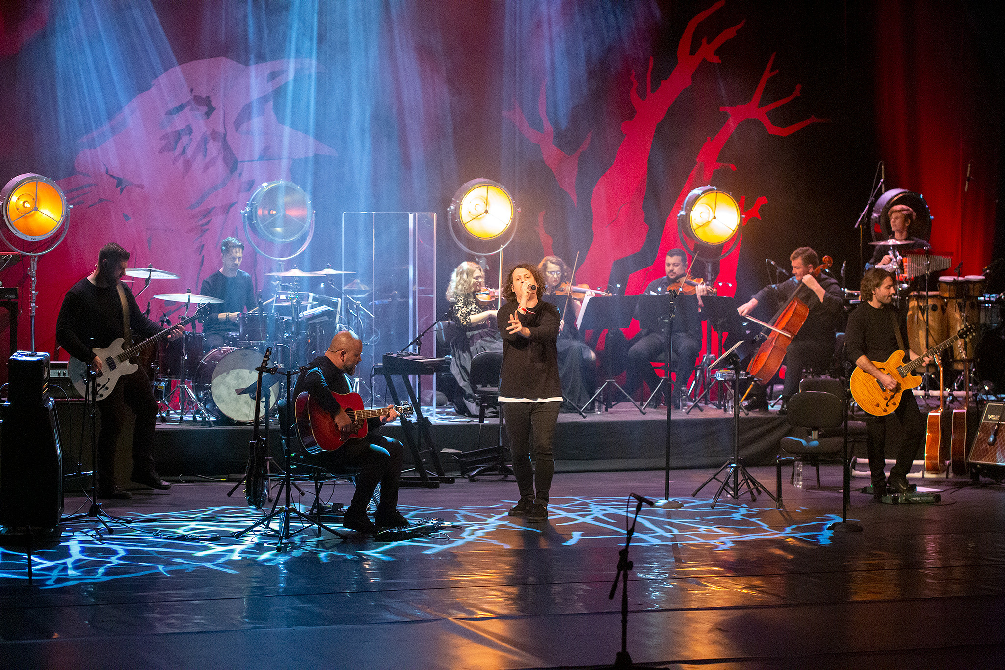 ”Theatroll - Corbul Troian”. Turneu Alternosfera în cele mai frumoase săli de teatru, operă și filarmonică din țară