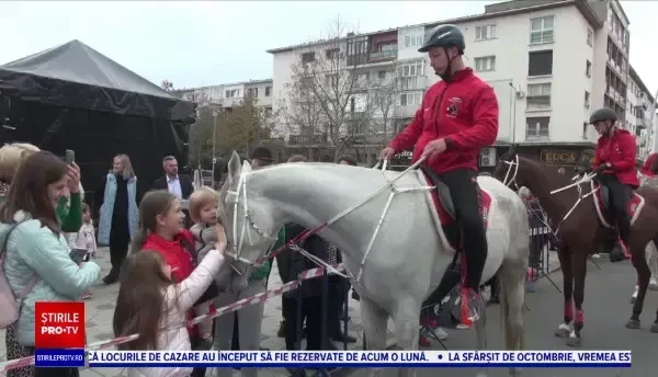 Localnicii din Bacău au asistat la o defilare a cailor de curse. „Un sport relaxant, plăcut pentru toţi”