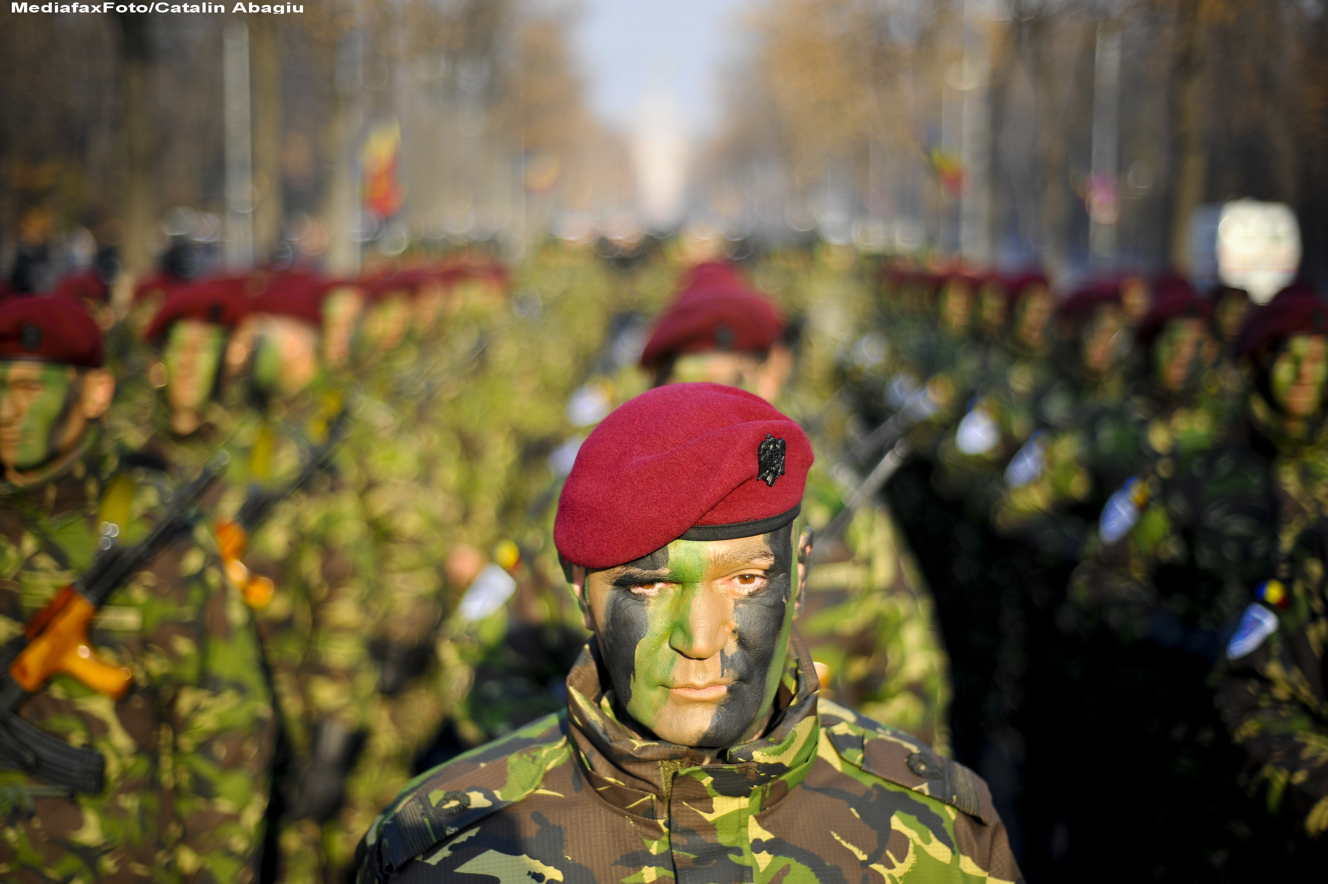 Ziua Armatei, marcată prin ceremonii militare şi religioase. Iohannis şi Ciucă, prezenţi la ceremonia din Parcul Carol I