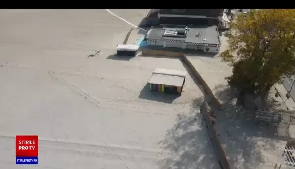 Motivul pentru care la Mamaia au început să apară garduri din stuf. Vor fi montate pe tot litoralul