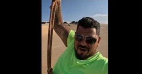 Momentul terifiant în care un bărbat cade în timp ce se dădea cu tiroliana. A murit în drum spre spital. VIDEO