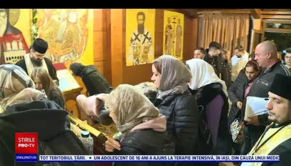 Zeci de mii de credincioși s-au închinat la moaștele Sfântului Dimitrie cel Nou. ”Vin cu liniște, gânduri bune”