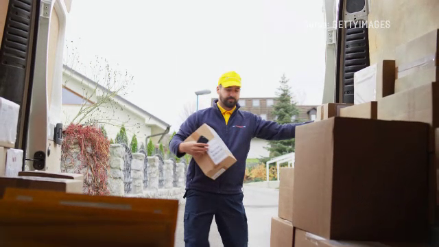 Unul dintre marii curieri, aproape de faliment. Clienții nu își primesc banii după ce au dispărut sume uriașe din firmă