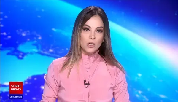 Peste 100 de persoane de pe un iaht care plutea în derivă pe Marea Mediterană, salvate de polițiștii de frontieră români