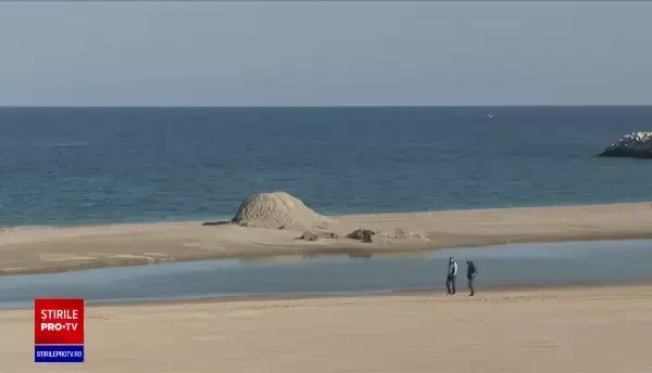 Pericol pentru turiștii de pe litoralul românesc, după lărgirea plajelor. La ce trebuie să fie atenți