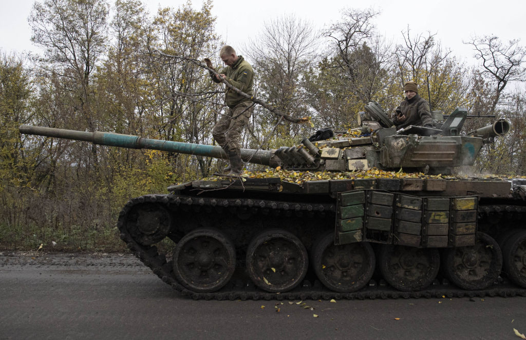 Ucraina prelungeşte legea marţială şi mobilizarea armatei