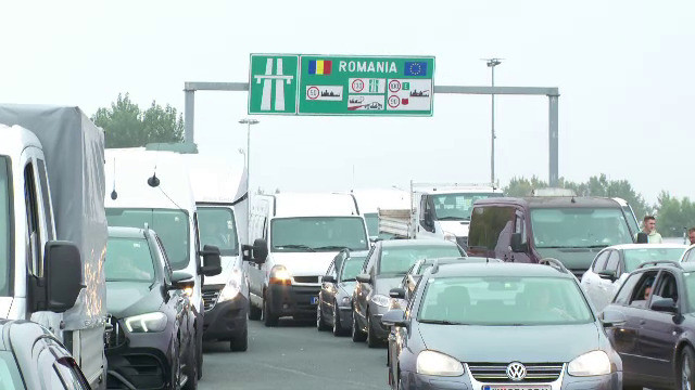 Aglomerație la ieșirea din țară, la Nădlac 2. Șoferii au așteptat ore în șir în cozi kilometrice