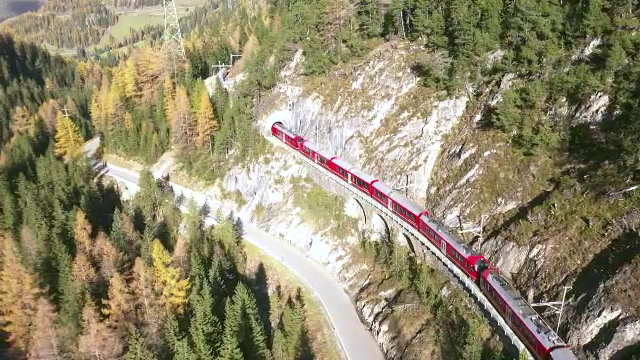 Cum arată cel mai lung tren de pasageri din lume, gata să intre în Cartea Recordurilor. VIDEO
