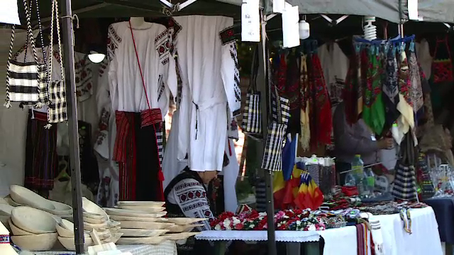 Expozanți din toată țara, prezenți la Târgul Meșterilor Populari de la Craiova, o tradiție de peste cinci decenii