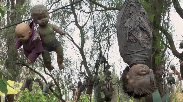 Povestea celei mai înfricoșătoare insule din lume. Este vizitată anual de mii de turiști, deși „nu există cale de întoarcere”