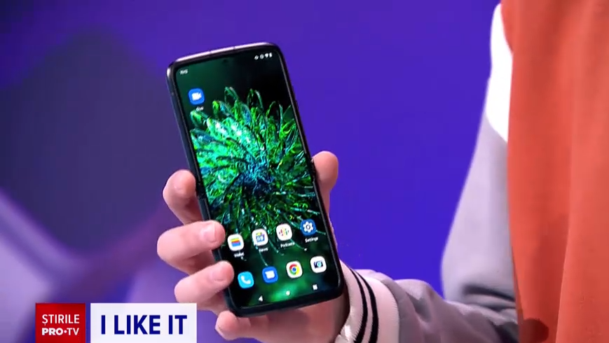 Motorola aduce în România cel mai nou telefon pliabil, Razer 2022. Ecran OLED de 6,7 și procesor Snapdragon 8 Plus