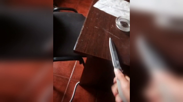 Elevi percheziţionaţi de poliţişti la o şcoală din Jilava pentru arme albe. Părinţii reclamă abuzuri