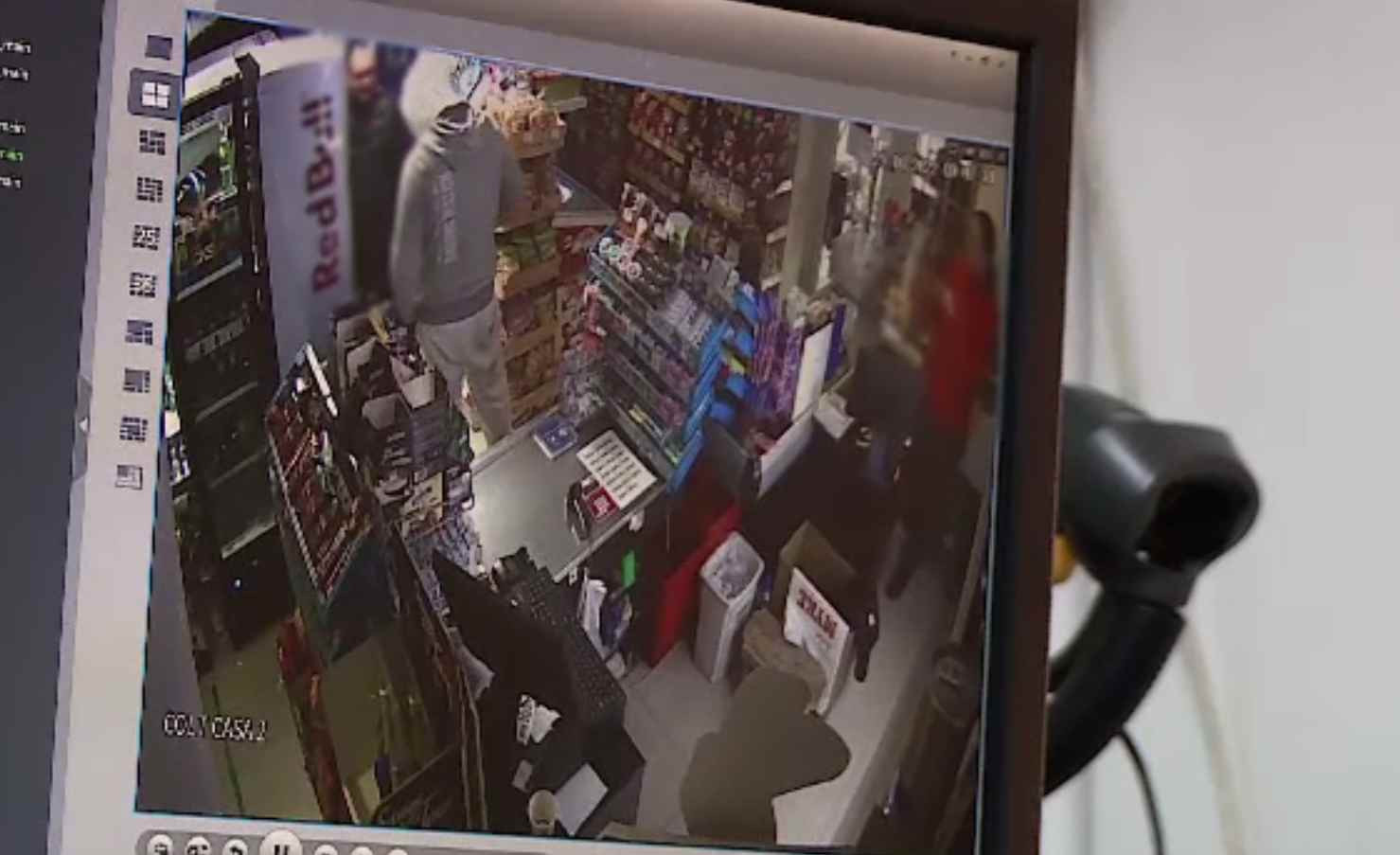 Individ periculos arestat la Craiova. Hărțuia angajatele unui magazin cu cuțitul