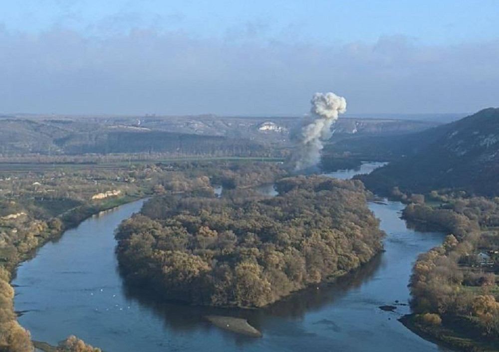 Momentul în care o rachetă rusească cade pe teritoriul Republicii Moldova, surprins de o cameră de supraveghere | VIDEO