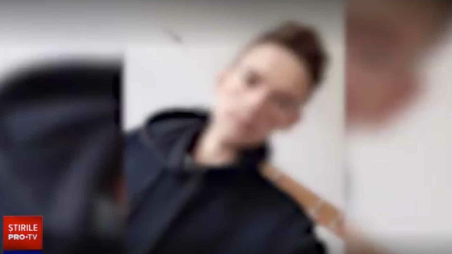 Ce s-a întâmplat cu adolescentul care a slăbit 54 kg cu pastile de pe net. A fost la un pas de moarte ca să scape de ironii