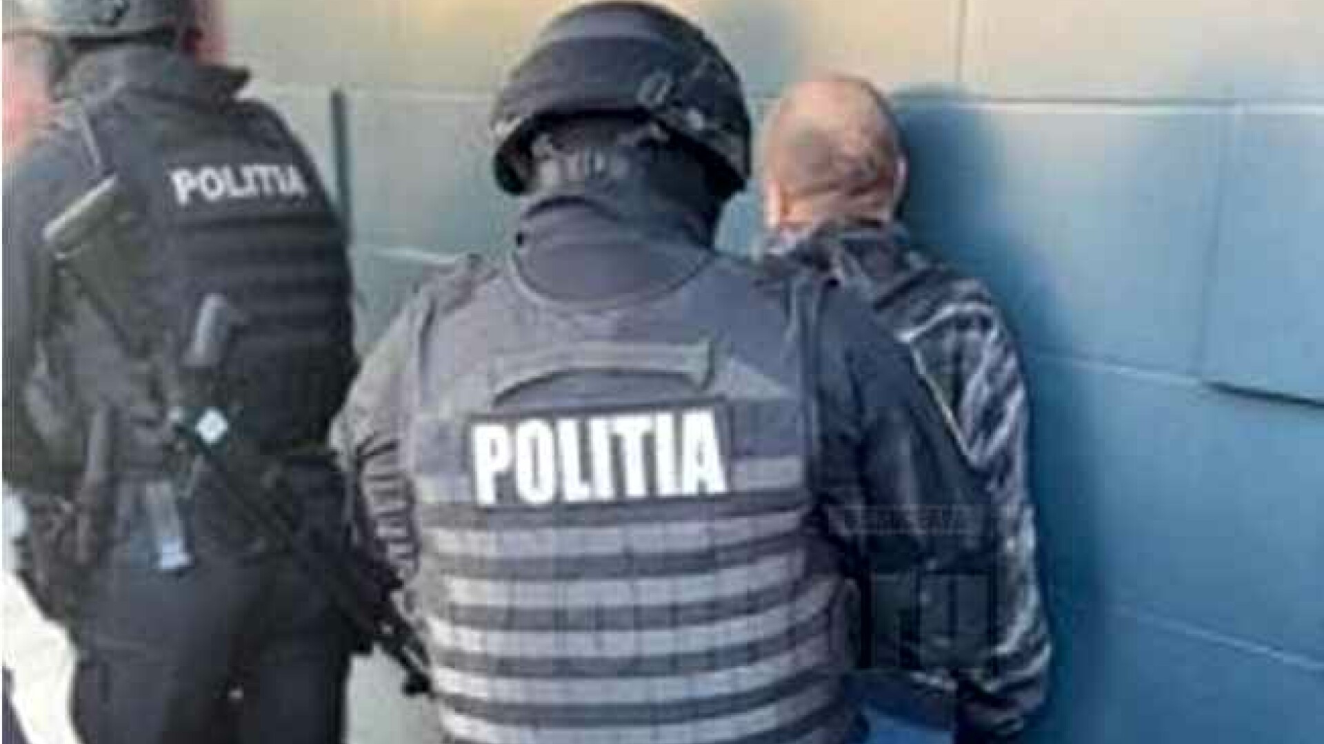 Un sucevean care a pierdut bani la păcănele a vrut să dea foc cazinoului. A fost desfășurare de forțe