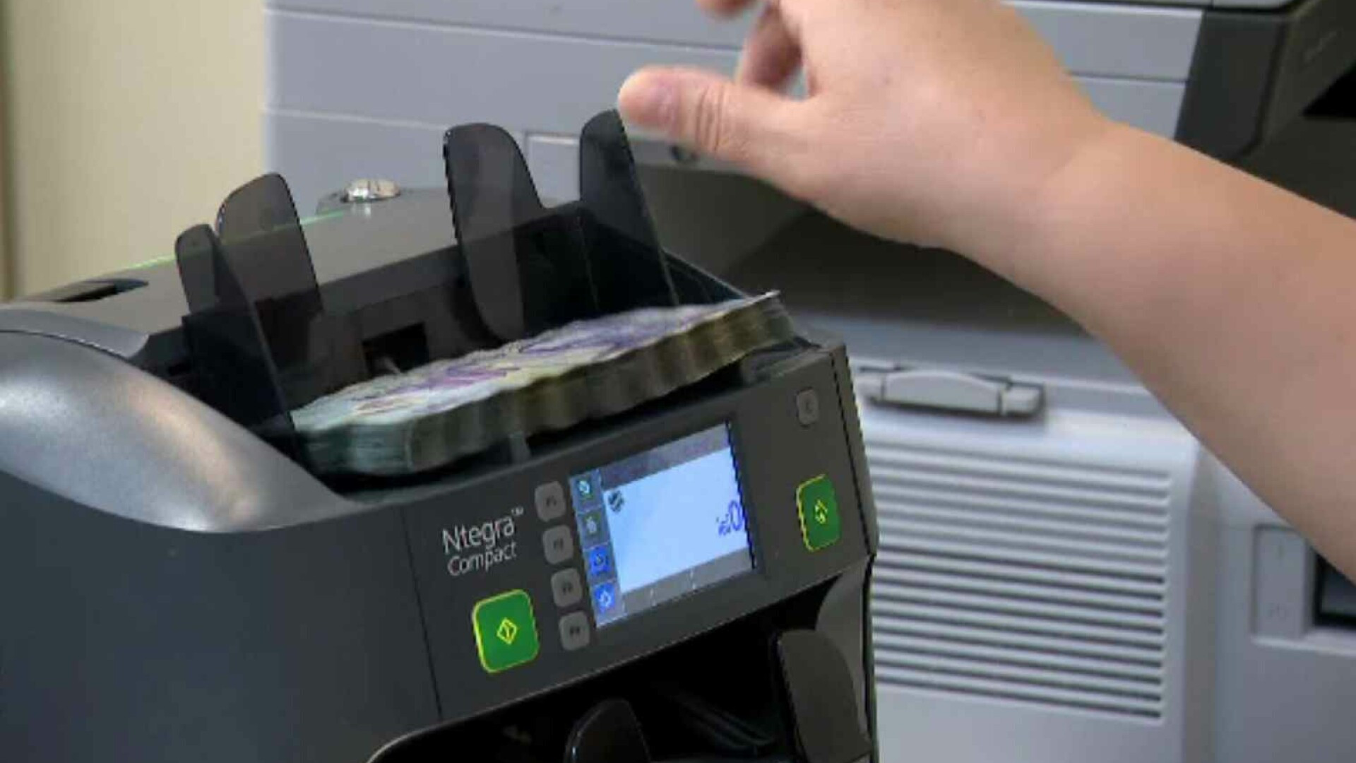 Protecția Consumatorilor a pierdut definitiv primul proces cu băncile acuzate de cămătărie. Ce va urma