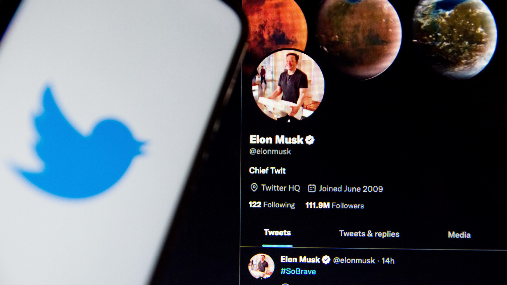 Răsturnare de situație la Twitter. Compania lui Elon Musk cere unora dintre angajaţii concediaţi să se întoarcă la serviciu