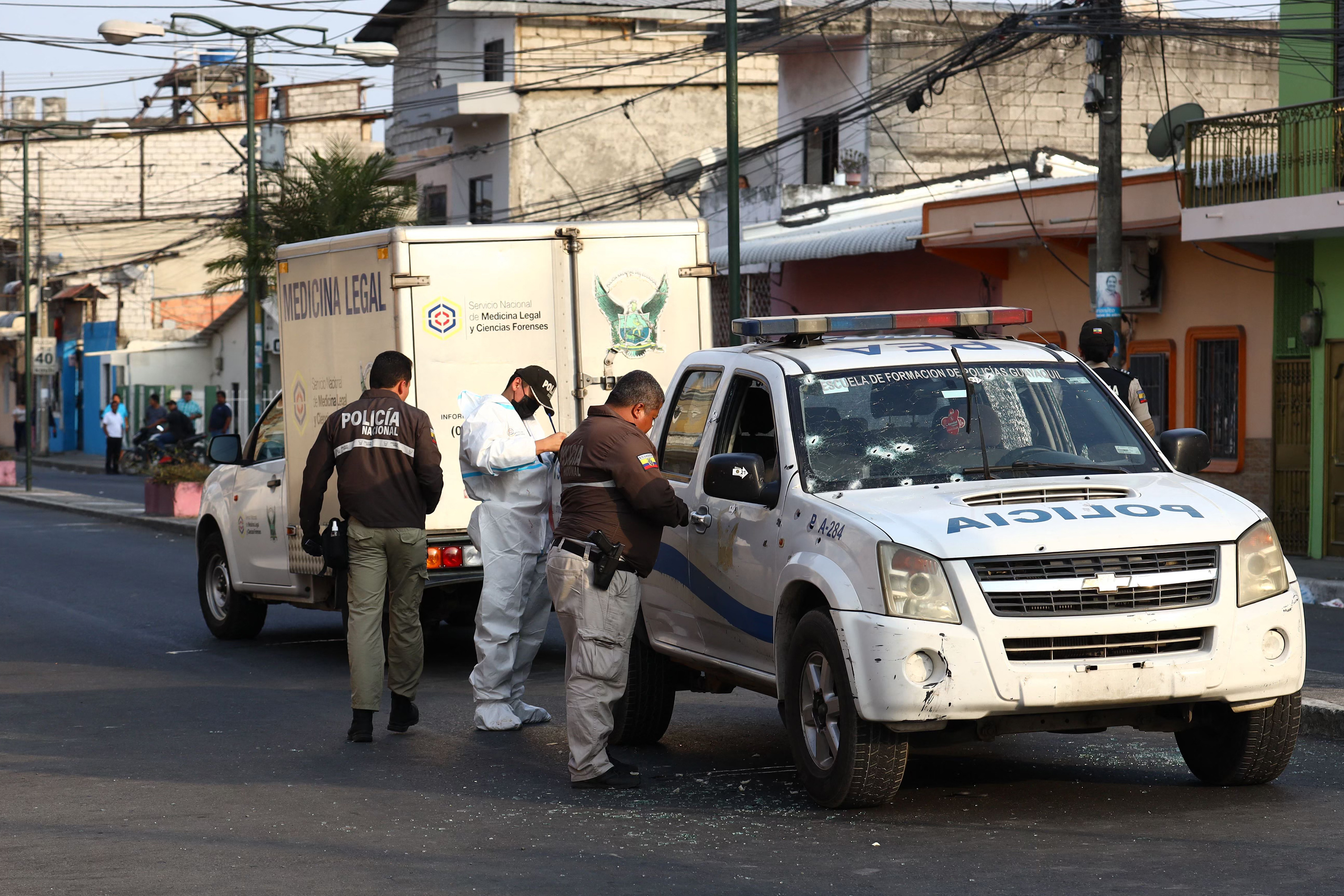 Preşedintele Ecuadorului a declarat stare de urgenţă regională. Cinci polițiști au fost uciși în atacuri cu explozibili