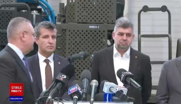 Ciucă și Ciolacu au uitat să-l ia pe ministrul Apărării la un eveniment legat de ... apărare. Liderul PSD a râs de situație