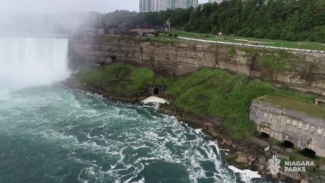 Un tunel pe sub Cascada Niagara, costruit acum mai bine de un secol, a fost deschis publicului. VIDEO