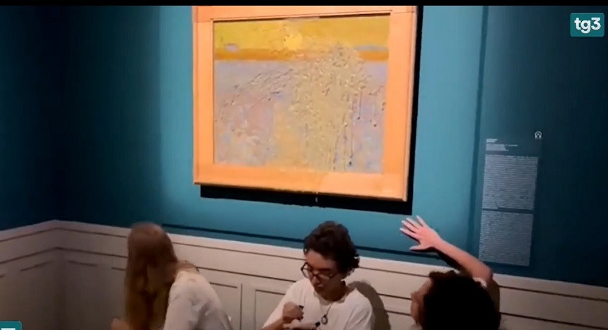 VIDEO. Activişti de mediu au aruncat cu supă de legume pe un tablou de Van Gogh la Roma
