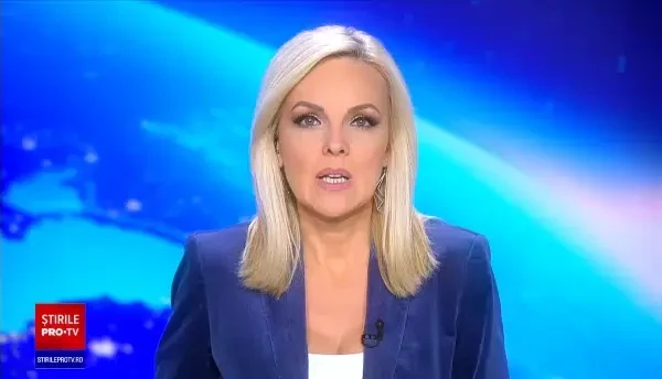 Momentul în care două copile, de 7 și 11 ani, sunt lovite pe o trecere de pietoni din Bistrița