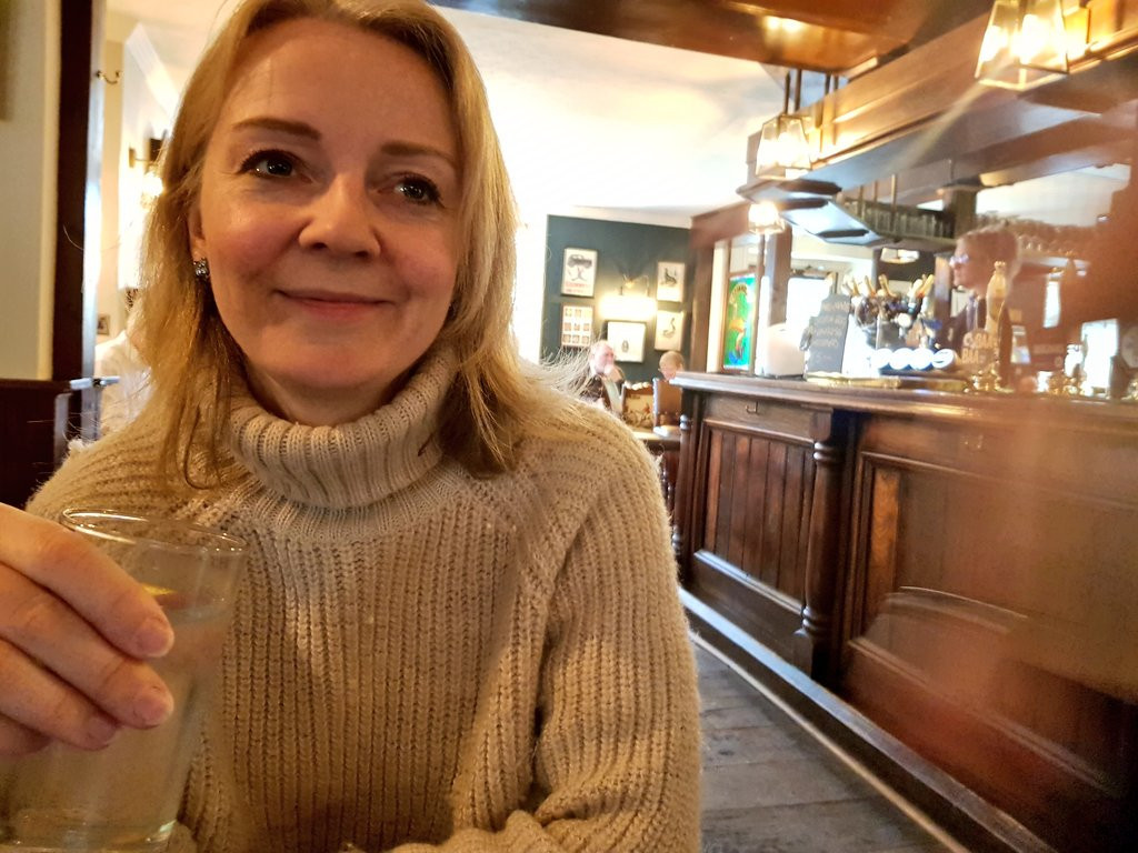 Ghinioanele fostului premier Liz Truss. Cardul său a fost refuzat într-un restaurant, a trebuit să plătească altcineva