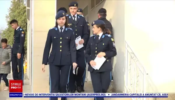 În ajutorul semenilor. Zeci de elevi de la Colegiului Militar din Alba Iulia au donat sânge