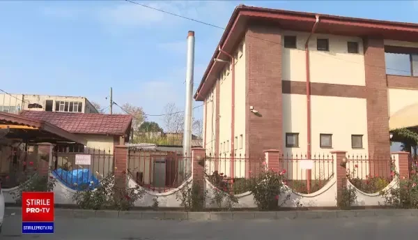 FOTO. Tavan fals, prăbușit într-un restaurant din Brăila. A fost activat activat planul roșu de intervenție