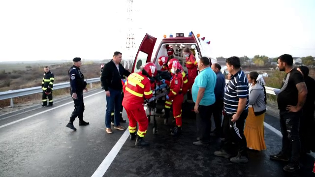 Accident grav pe DN7, între Bucureşti şi Târgovişte. Trei oameni au fost răniţi