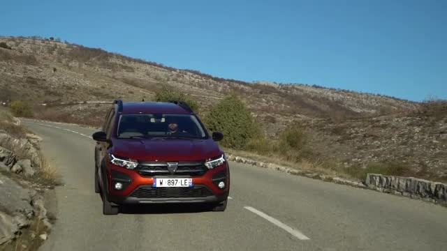 Dacia va produce un nou tip de mașini. „Acest segment va reprezenta 40% din vânzările companiei până în 2030”