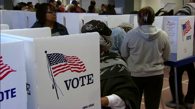 Alegeri în SUA. Donald Trump, marele perdant. Serie de victorii ale "diversităţii" şi felurite premiere