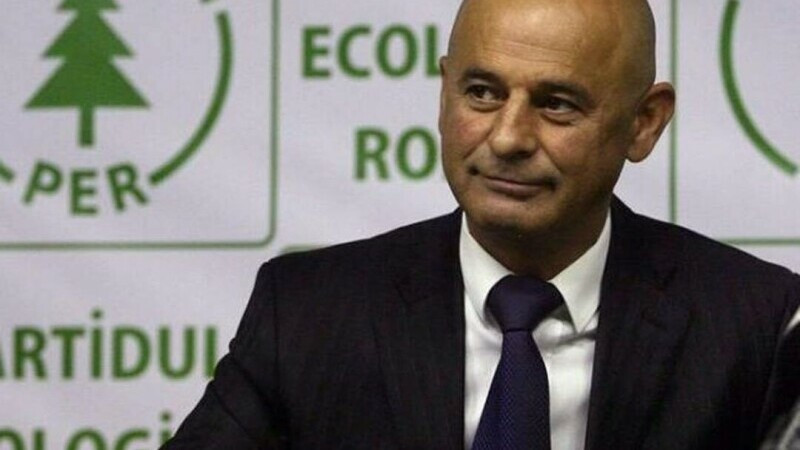 Dănuț Pop a fost arestat la domiciliu. Președintele Partidului Ecologist, acuzat de o șpagă de 10.000 de euro