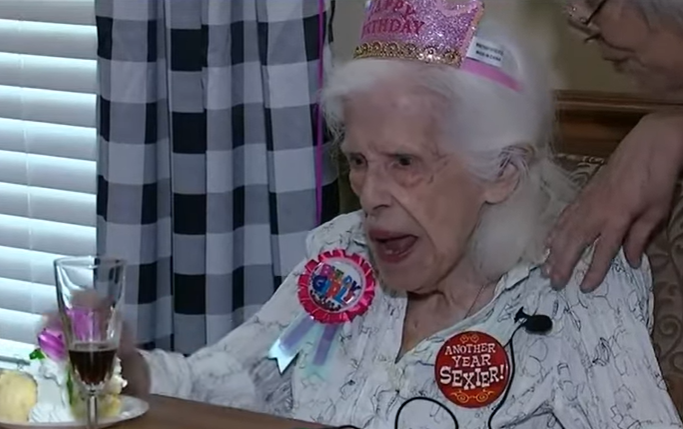 Băutura alcoolică ce ar fi ajutat o femeie să ajungă la vârsta de 101 ani. Spune că este secretul longevității