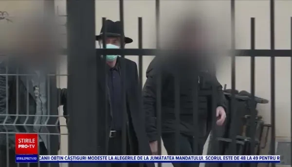 „Le învăța că nu ar trebui să aibă sex cu alte persoane, decât cu el”. Minore racolate de un pretins ambasador din Iași