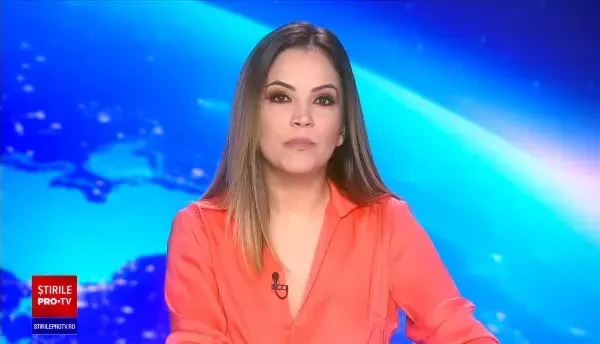 Un bărbat a intrat cu maşina în porţile de acces ale Palatului Parlamentului. A fost încătușat și transportat la spital